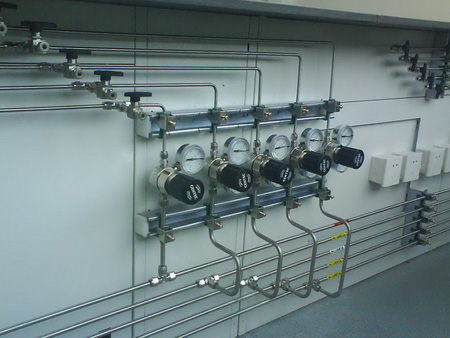 实验室供气系统案例